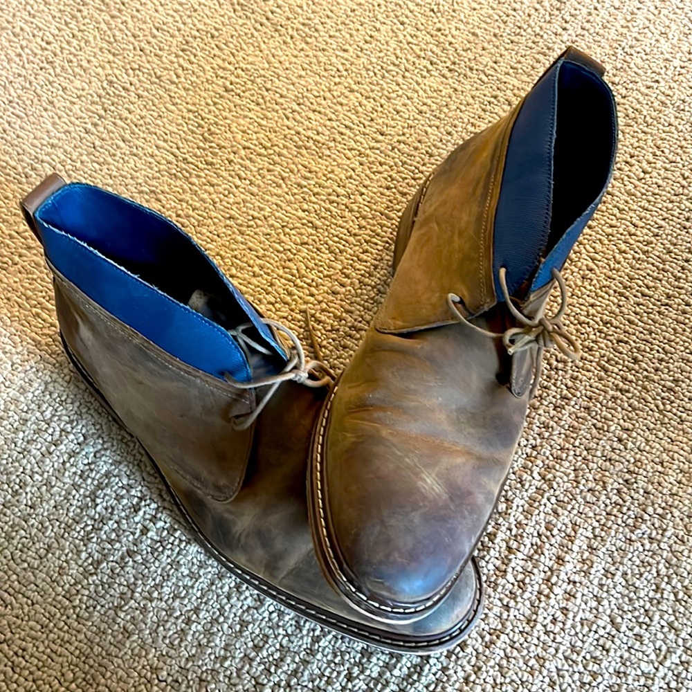 Cole Hann chukkas